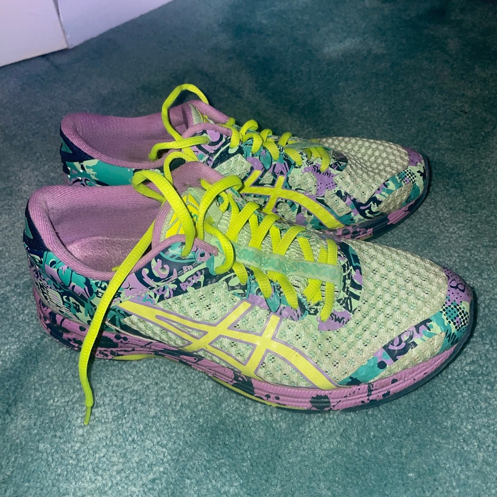 Women’s ASICS Gel Noosa Running Shoe
